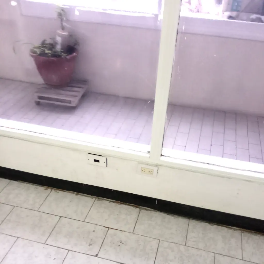A210006-S03.webp