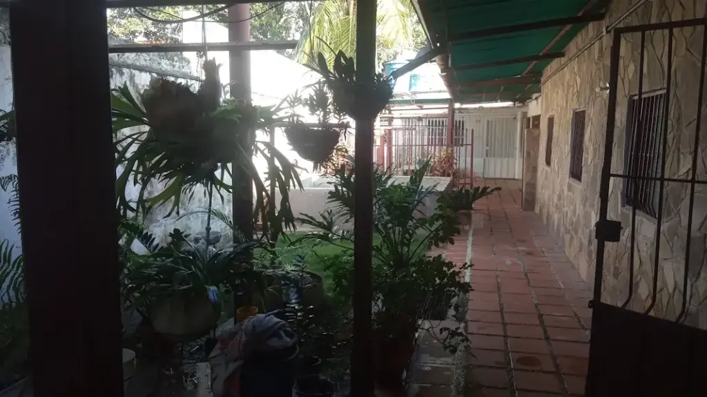 [A311005] VENTA | Casa con 4 anexos y 1 salón de reuniones en la calle 47, zona centro-oeste de Barquisimeto, estado Lara