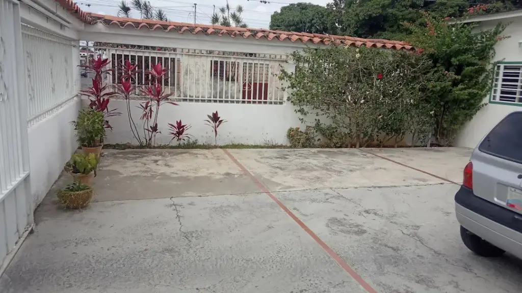 [A302020] VENTA | Casa grande con terreno propio tipo posada en el centro-oeste de Barquisimeto, estado Lara