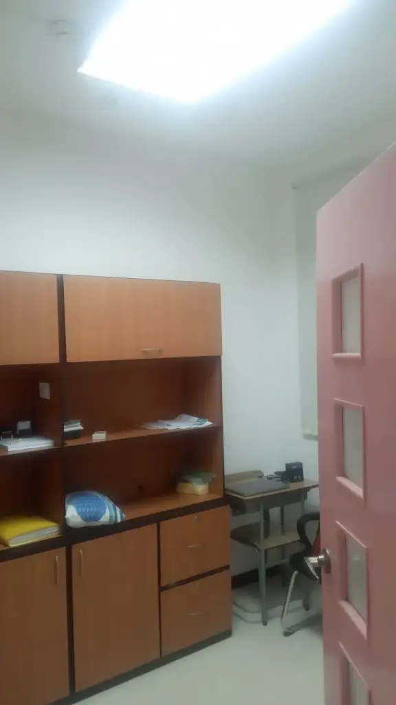 ALQUILER | Consultorio en Centro Médico a una cuadra de la Av. Vargas, Barquisimeto, estado Lara (copia)