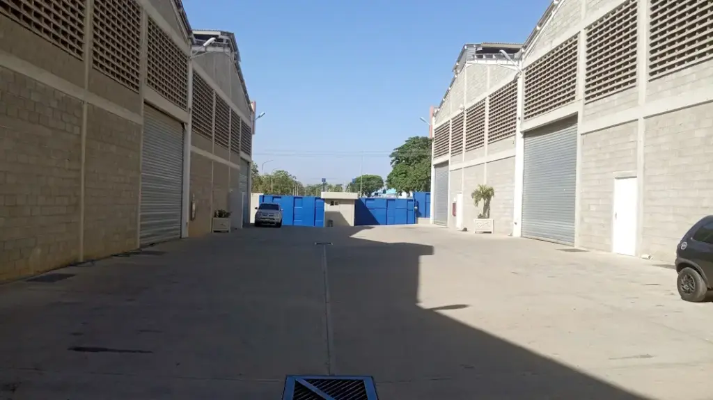 [A402006] ALQUILER | Galpón de 1000 m² en conjunto privado de la Zona Industrial II, Barquisimeto, estado Lara
