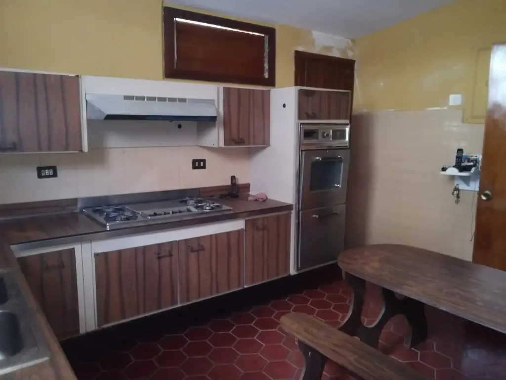 [A406007] VENTA | Quinta para remodelar a gusto en la Urb. Colinas de Santa Elena, Barquisimeto, estado Lara