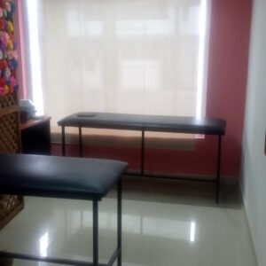 ALQUILO consultorio con baño privado en Centro Médico Integral cerca de la Redoma de la Av. Vargas, Barquisimeto, estado Lara