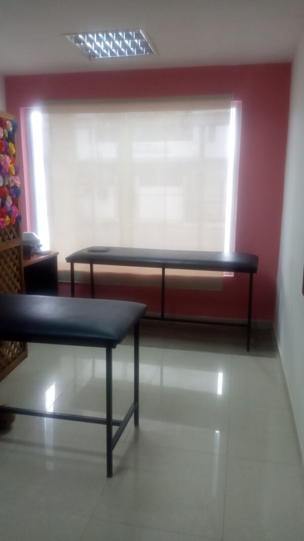 ALQUILO consultorio con baño privado en Centro Médico Integral cerca de la Redoma de la Av. Vargas, Barquisimeto, estado Lara