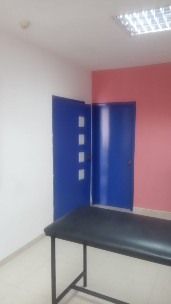 Cubículo con baño